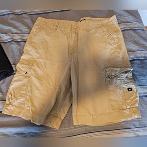 DC - Men's Cargo Shorts - 38